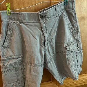 Men’s cargo shorts